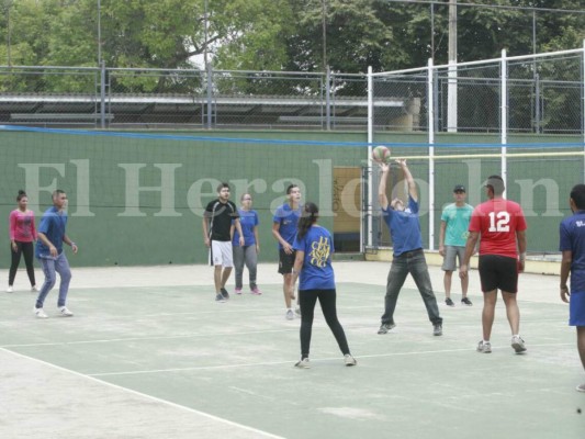 Tomas en la UNAH continúan este martes y la crisis no parece tener fin