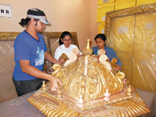 Retoques divinos con sello de mujer
