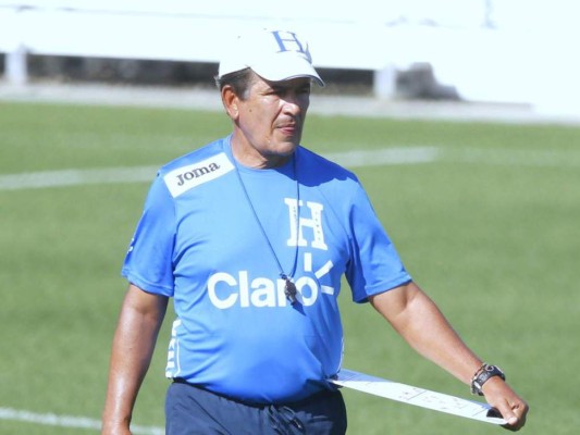 Jorge Luis Pinto: 'Nos encanta que juegue Messi'