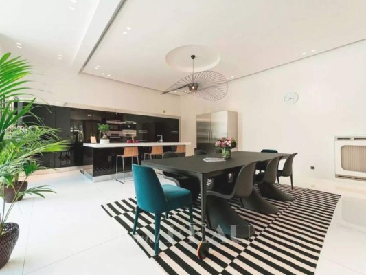 Las impresionantes mansiones que el PSG le está buscando a Messi para vivir en París