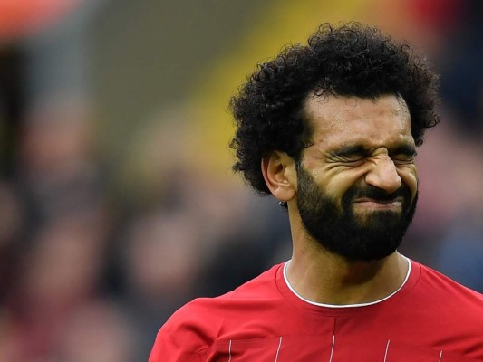 Mohamed Salah solo sufre una torcedura de tobillo