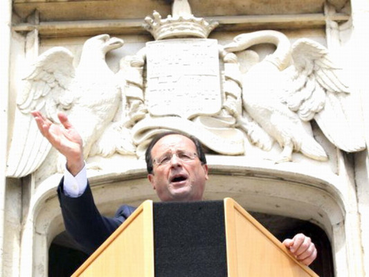 Hollande ganaría segunda vuelta de presidencial francesa