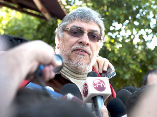 Fernando Lugo denuncia 'golpe de Estado parlamentario'