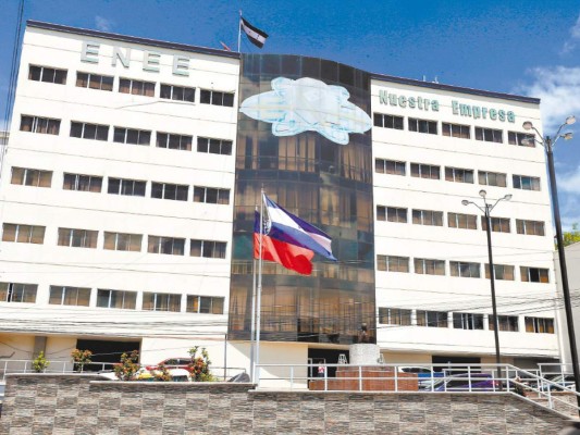 Con reformas y ajuste a tarifas buscan salvar finanzas de la ENEE