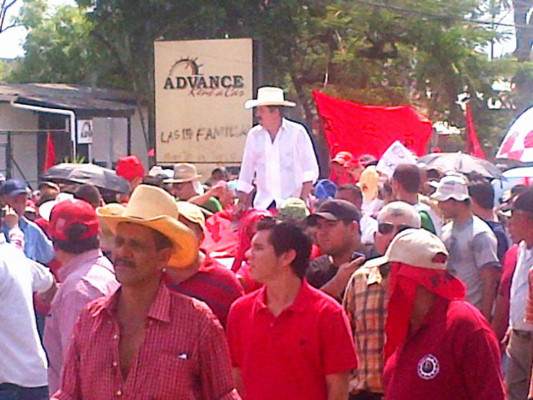 Zelayistas manipularon marcha de trabajadores