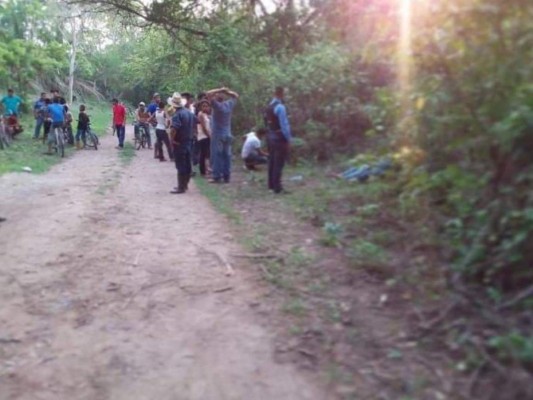Honduras: Hallan dos cadáveres amordazados y atados de sus manos en Victoria, Yoro