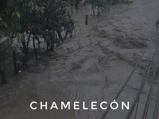 Tormenta Tropical Iota inunda nuevamente el Valle de Sula (Fotos)