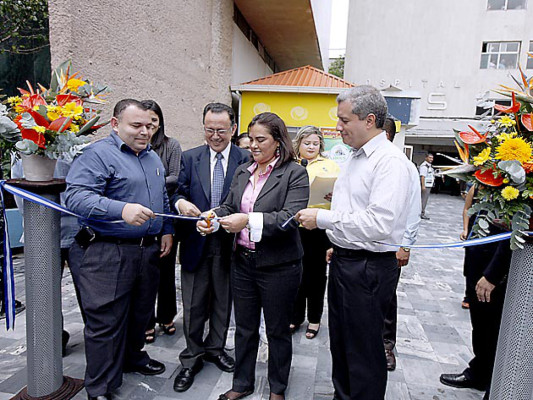 Inauguran sistema de digitalización en el IHSS