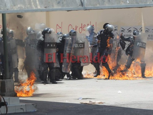 Condenable vandalismo en marcha del Día del Trabajador