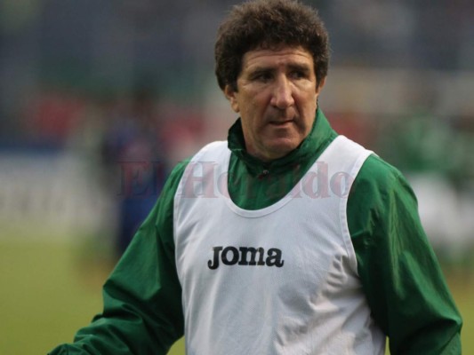 Héctor Vargas: Si no arriesga Diego Vazquez, por qué voy a arriesgar yo