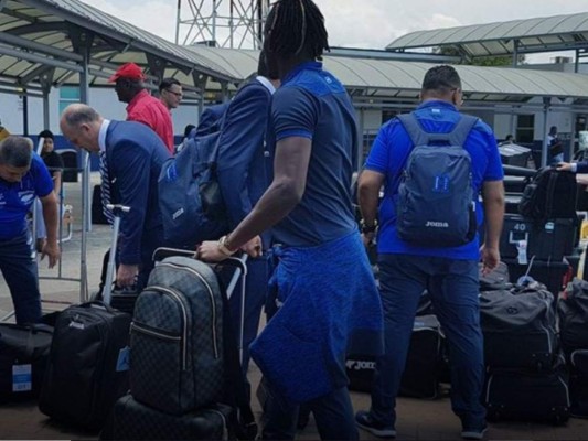 Selección de Honduras llega a Houston con la idea de vencer Curazao