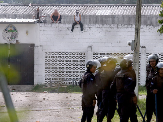 Varios heridos deja motín de pandilleros en centro para menores infractores 'Renacer'