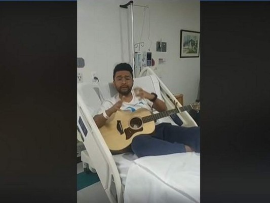 Alex Campos revela la enfermedad que lo mantiene hospitalizado