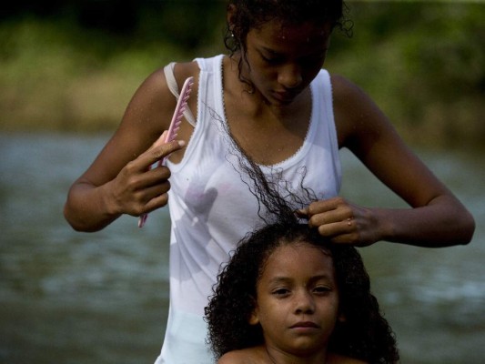 FOTOS: Ellos son los niños hondureños de la caravana migrante que buscan llegar a Estados Unidos