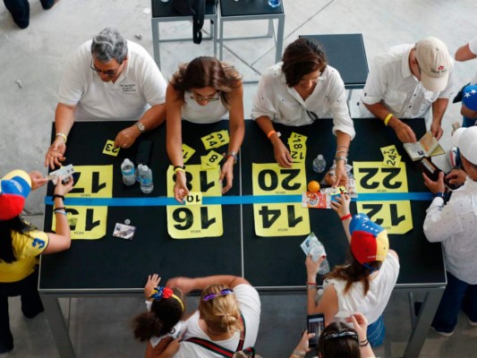 Chavistas desencantados participaron en plebiscito contra Nicolás Maduro