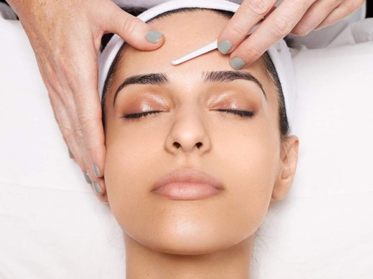 'Afeitado femenino facial', la última tendencia llegada de oriente&nbsp;