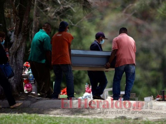 La Paz: Muertes de covid-19 en hospital Roberto Suazo Córdova aumentaron 123% en seis meses
