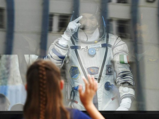 Astronautas vuelan a estación espacial en nave rusa&nbsp;