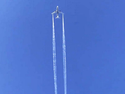 Combustible de avión cae en patio de escuela en Los Ángeles&nbsp;