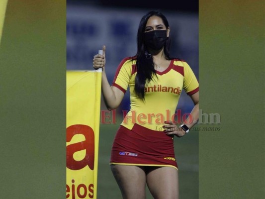 Hermosas catrachas roban suspiros en el inicio de la jornada 14 del Apertura 2021 (Fotos)