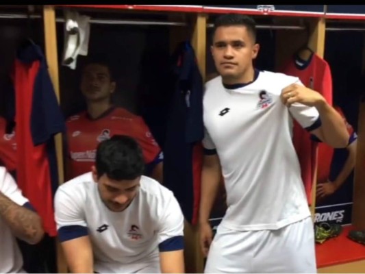 VIDEO: Equipo de Roger Rojas en México realiza un divertido mannequin challenge
