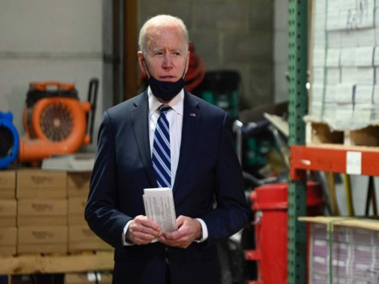 'No vengan', dice Biden a migrantes mientras crecen las críticas en EEUU