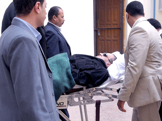 Fiscalía pide pena de muerte para Hosni Mubarak