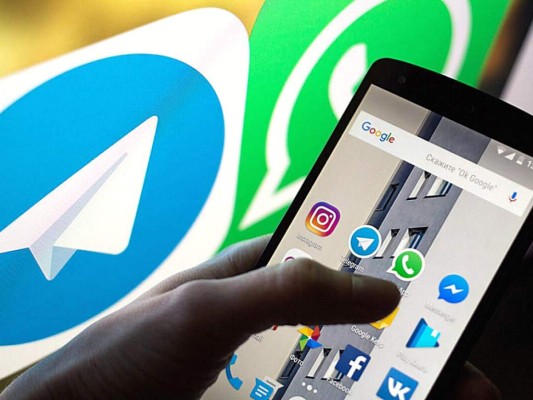 ¿Qué datos guardan Signal, Telegram, WhatsApp y Facebook?
