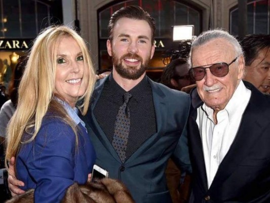 Hija de Stan Lee revela el último superhéroe que creó su padre antes de morir