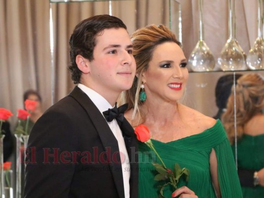 FOTOS: Elegancia y estilo en la Prom 2019 de la Americana