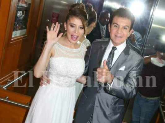 Iroshka Elvir desmiente que haya ofrecido fotos en traje de baño a cambio de votos para Nasralla