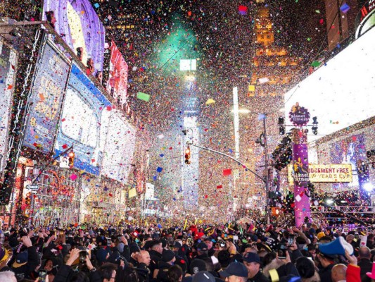 FOTOS: Lágrimas y rezos en bienvenida 2020, inicio de nueva década