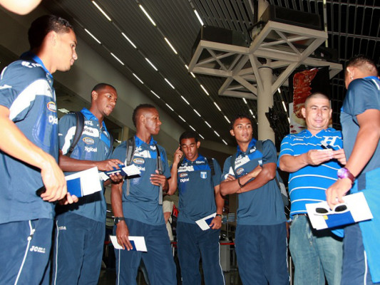 La sub 23 de Honduras viajó a EE UU con la misión de sellar el boleto a Londres
