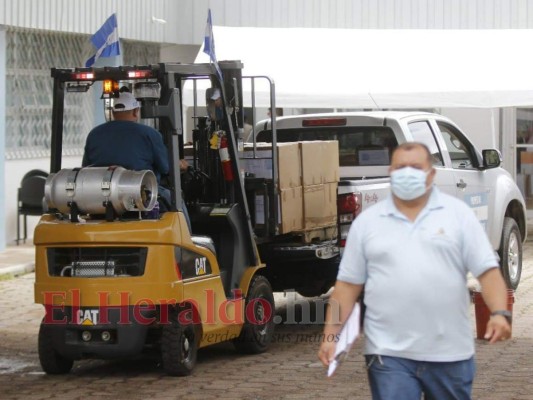 Así fue la llegada de 59,670 dosis de la vacuna Pfizer a Tegucigalpa