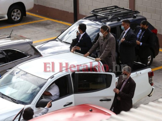Así se marcharon los diputados de Libre después del alboroto en el Congreso Nacional  