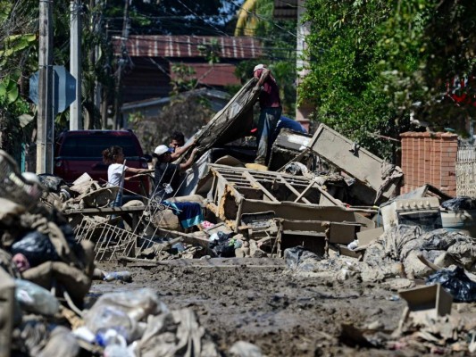 Contratados casi 1,305 millones de dólares en deuda pública