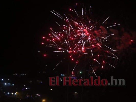 FOTOS: Así retumbó y brilló la capital para despedir el 2020 y recibir el 2021