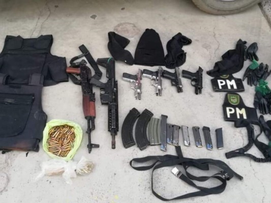 Caen cinco personas con armas de grueso calibre en la capital