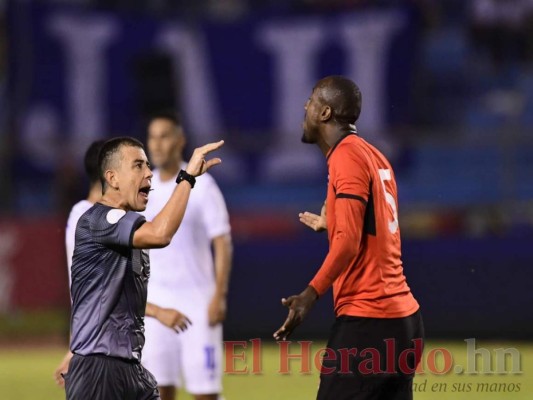 Lo que no se vio en TV: Abrazos y peleas en Honduras vs Trinidad y Tobago (FOTOS)