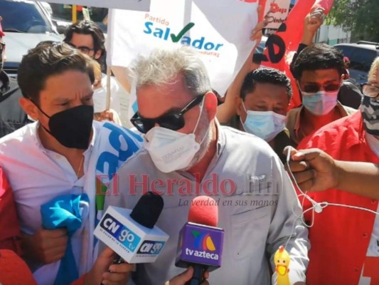 Inscripción de Roberto Contreras envuelta en polémica ¿Es legal o no?