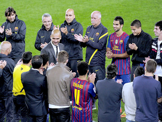 Lágrimas, sonrisas y goles en emotiva despedida de Guardiola