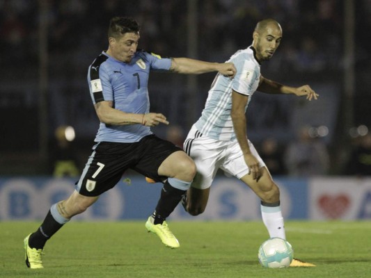 Uruguay no pudo y empató 0-0 ante Argentina