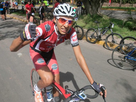 Pablo César defenderá su título el 8 de noviembre