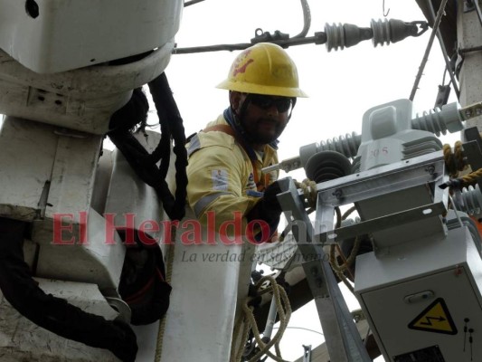 Clientes de la ENEE pagarán L 70 millones más por ajuste de 3.48%