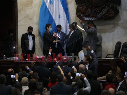 Políticos no han madurado y ponen en riesgo la Constitución de Honduras