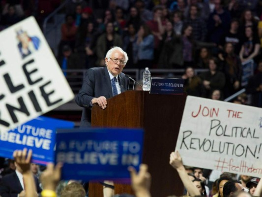 Sanders denuncia responsabilidad de Hillary Clinton en los 'Panama Papers'
