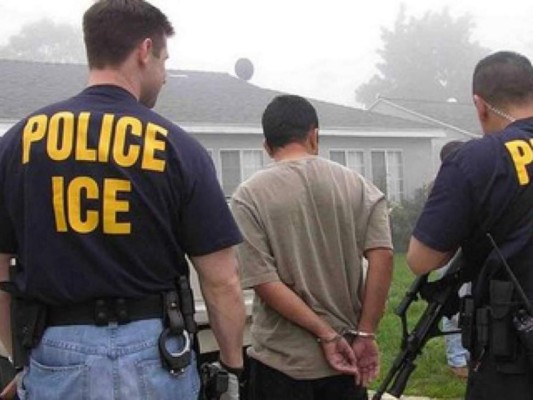 ¿Cómo actuar durante una redada si eres indocumentado?