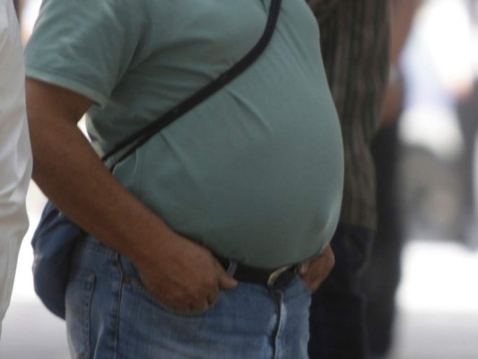 Los hombres con barriga son mejores en la cama y tienen relaciones más duraderas