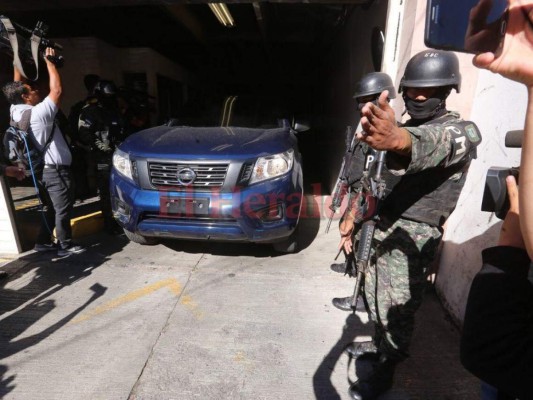Fuerte custodia en oficinas de la Atic tras captura de ex primera dama, Rosa Elena de Lobo