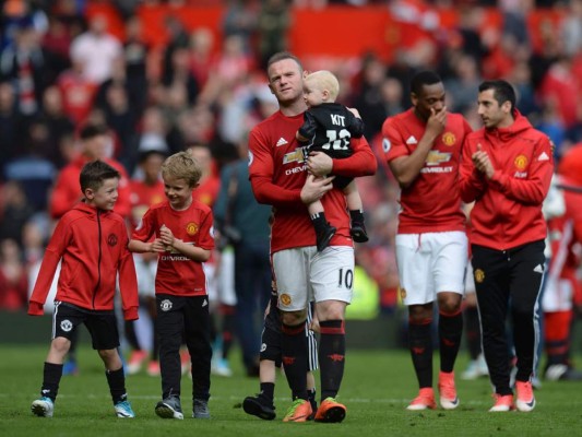 Mourinho, picante pero más sosegado, quiere cerrar el año con la Europa League